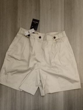 🌁 NWT: BROOKS BROTHERS; PLEATED HIGH-WAISTED CHINO/ BERMUDA SHORT, BEIGE/SZ:4.